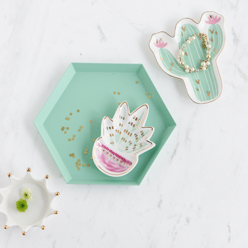 Small Hamsa Sun Hand Ceramic D - огляд і ціна Ceramic Trinket Dish